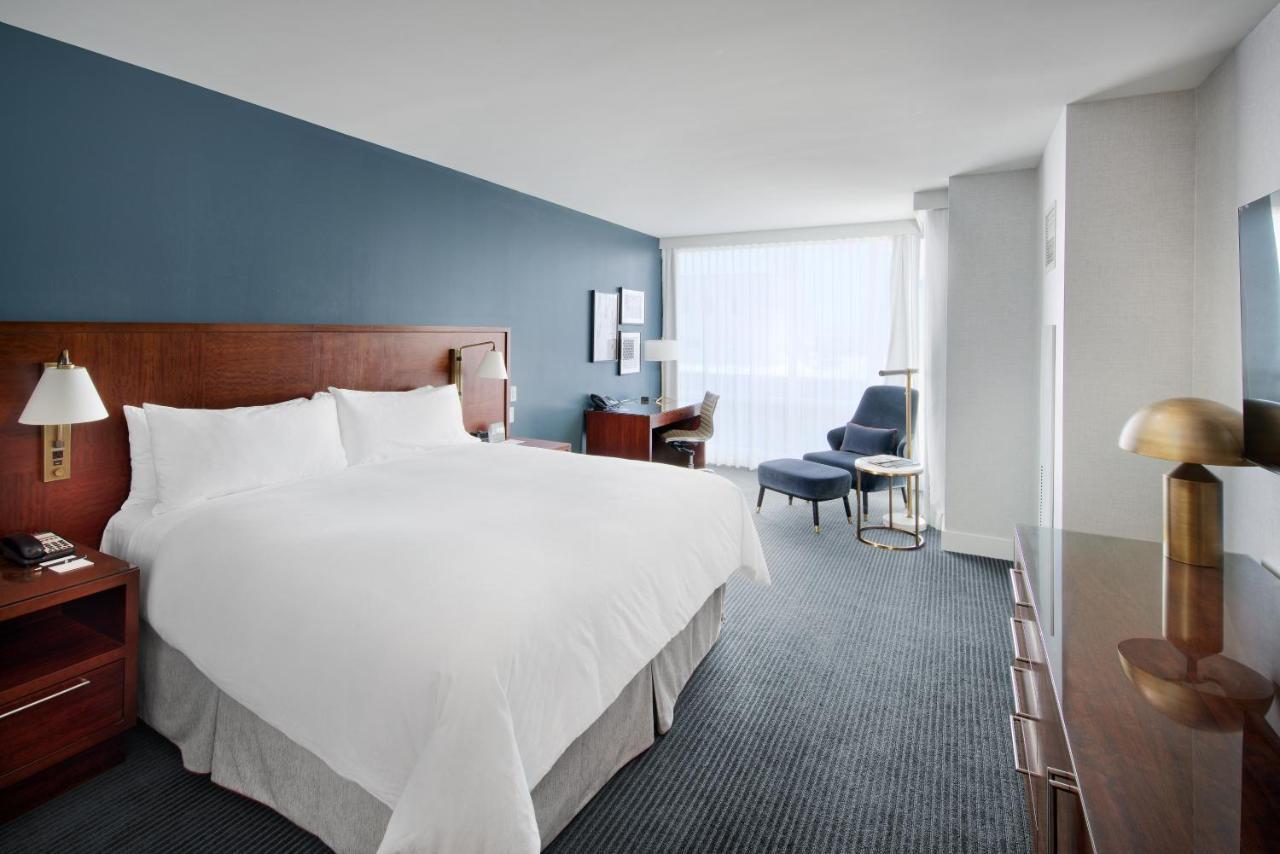 Classic King Room Skyline view