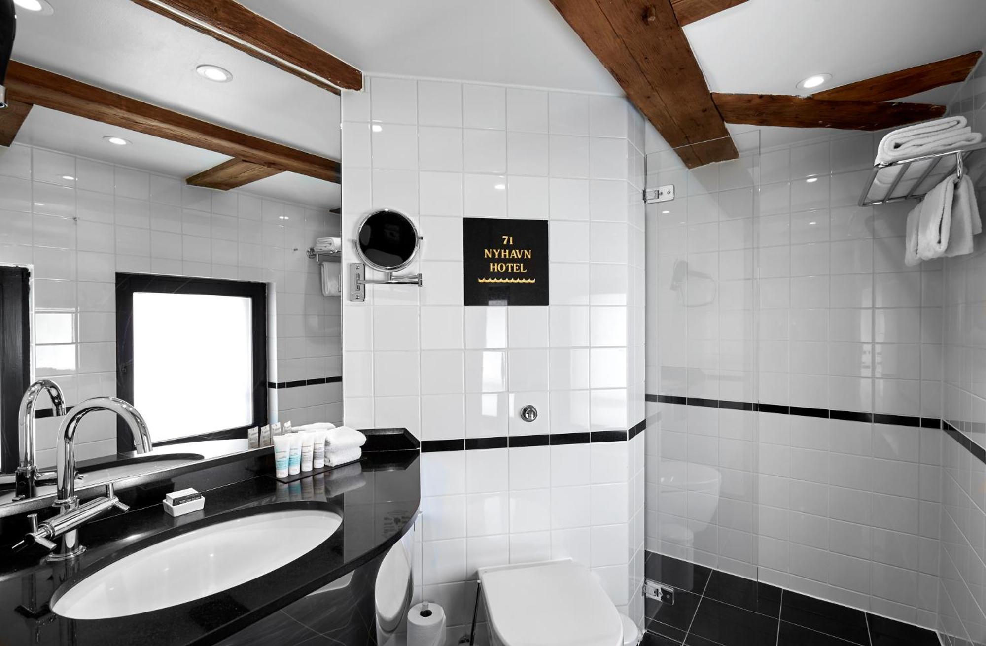 Junior Suite,1438237222:JPEG
