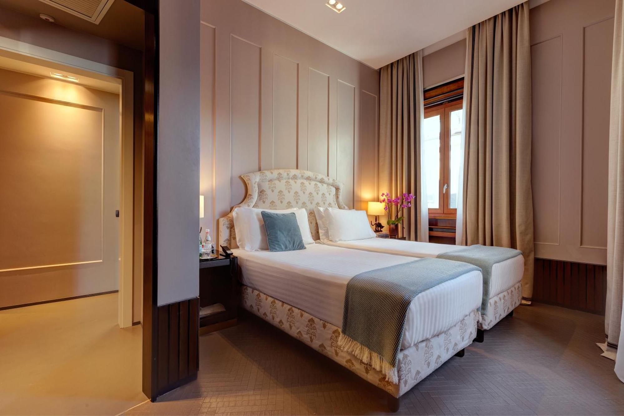 King Deluxe Double Room