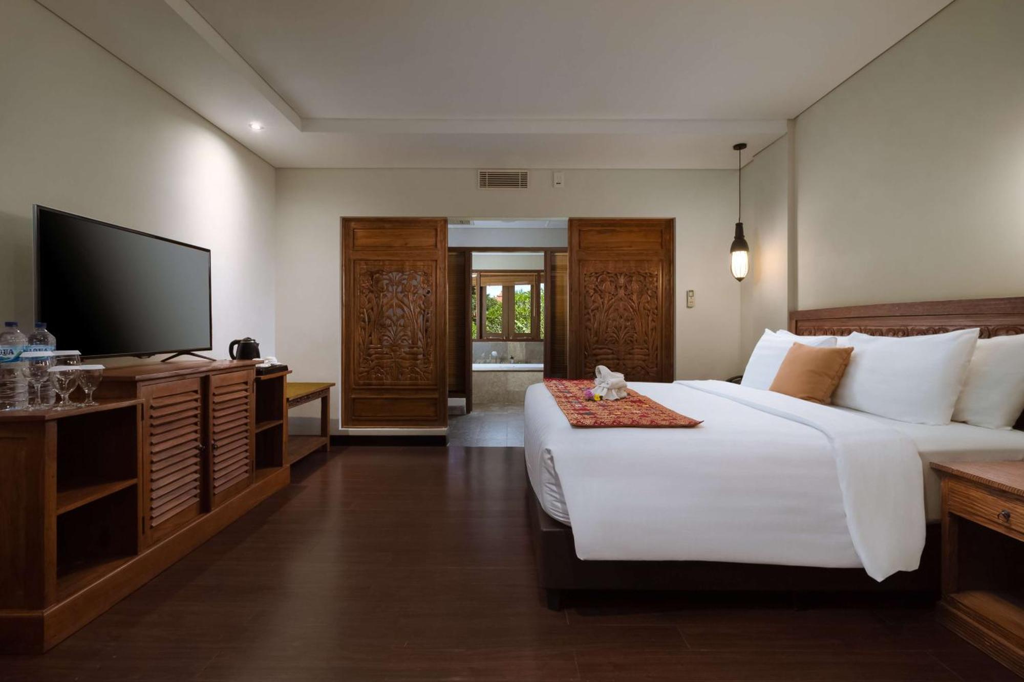 Executive Double Room Bath Tub Non-Smoking