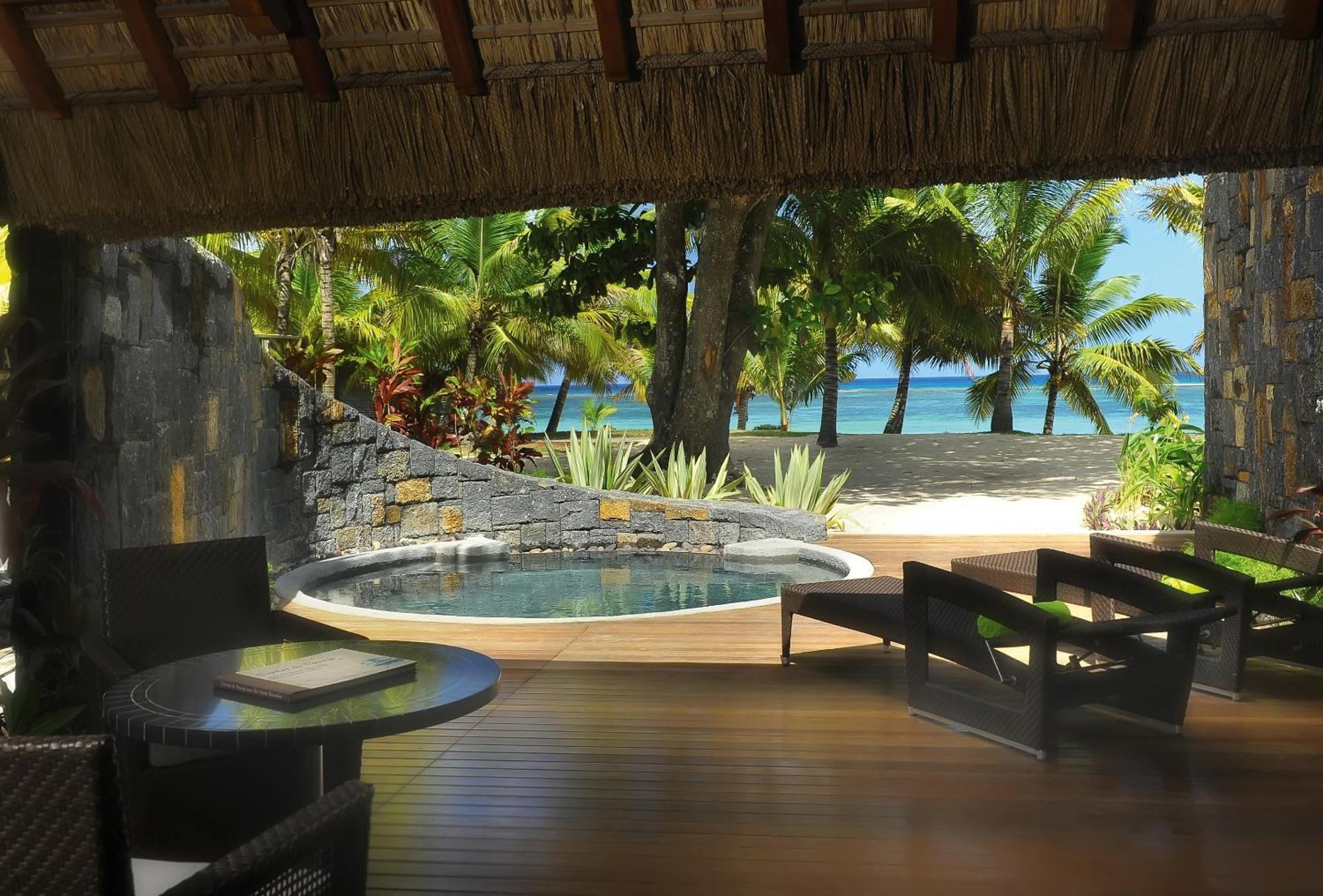 Beachfront Suite Pool