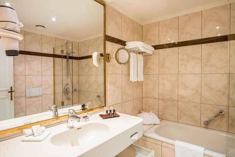 Junior Suite,1625486696:JPEG