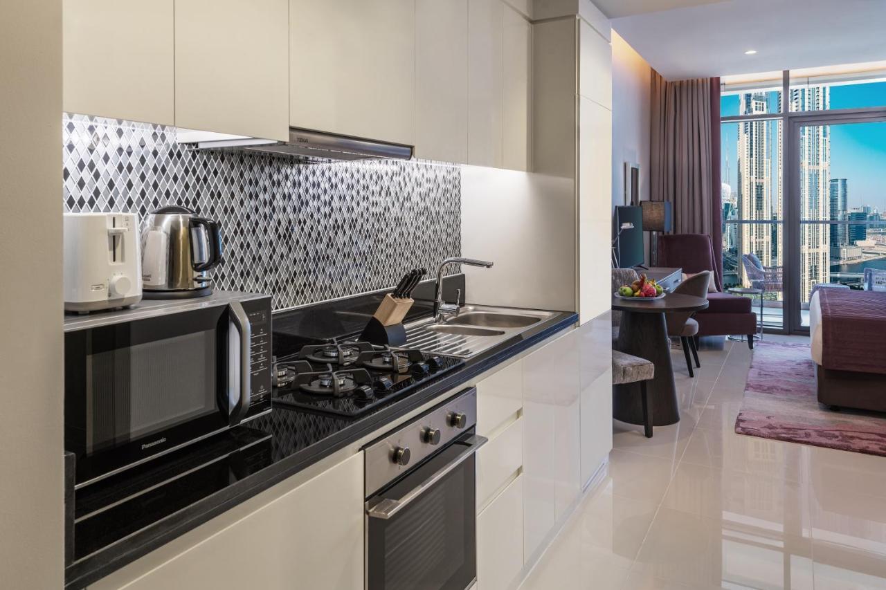 Studio City View With kitchenette