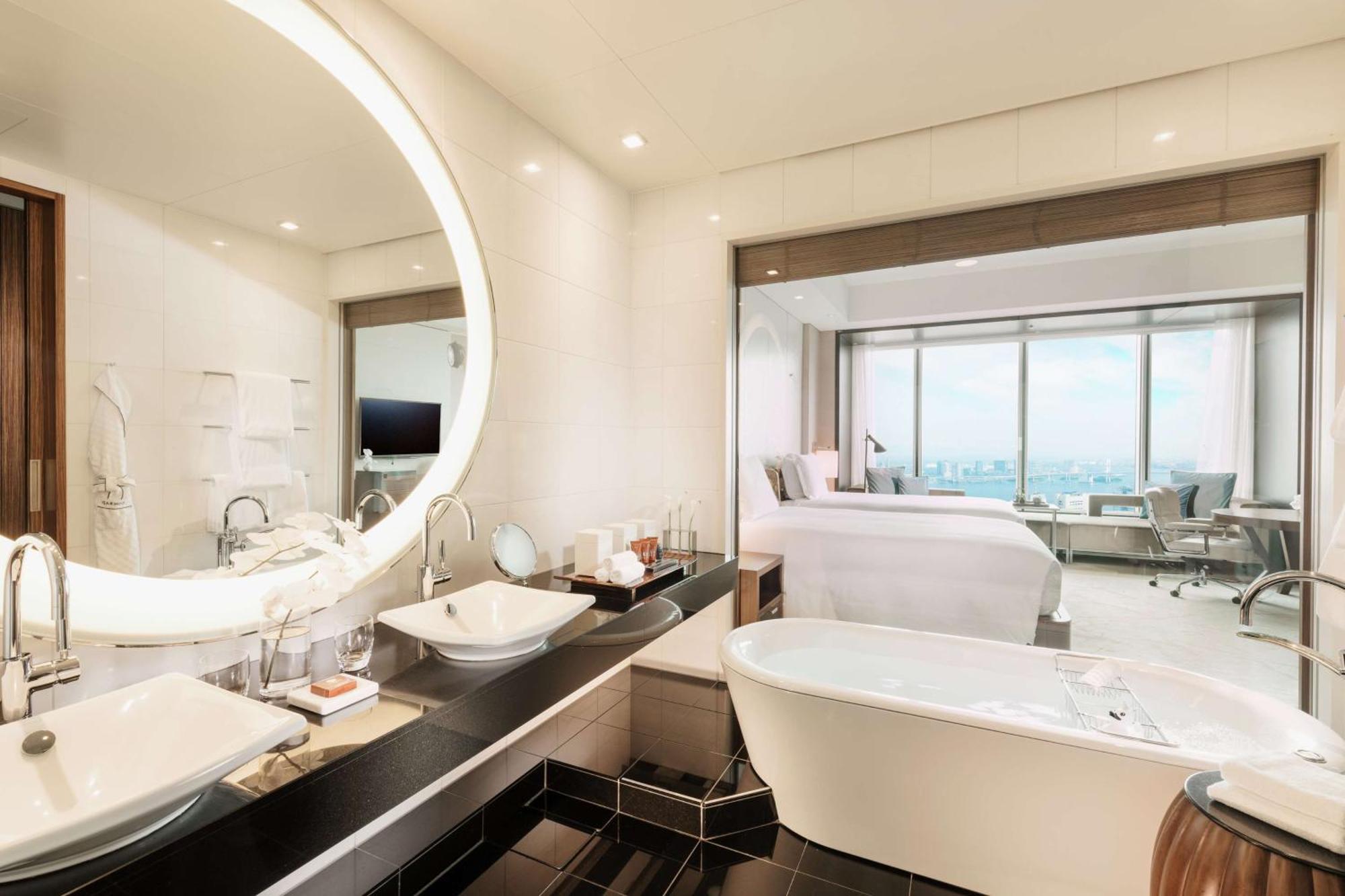 Twin Room with Bay View