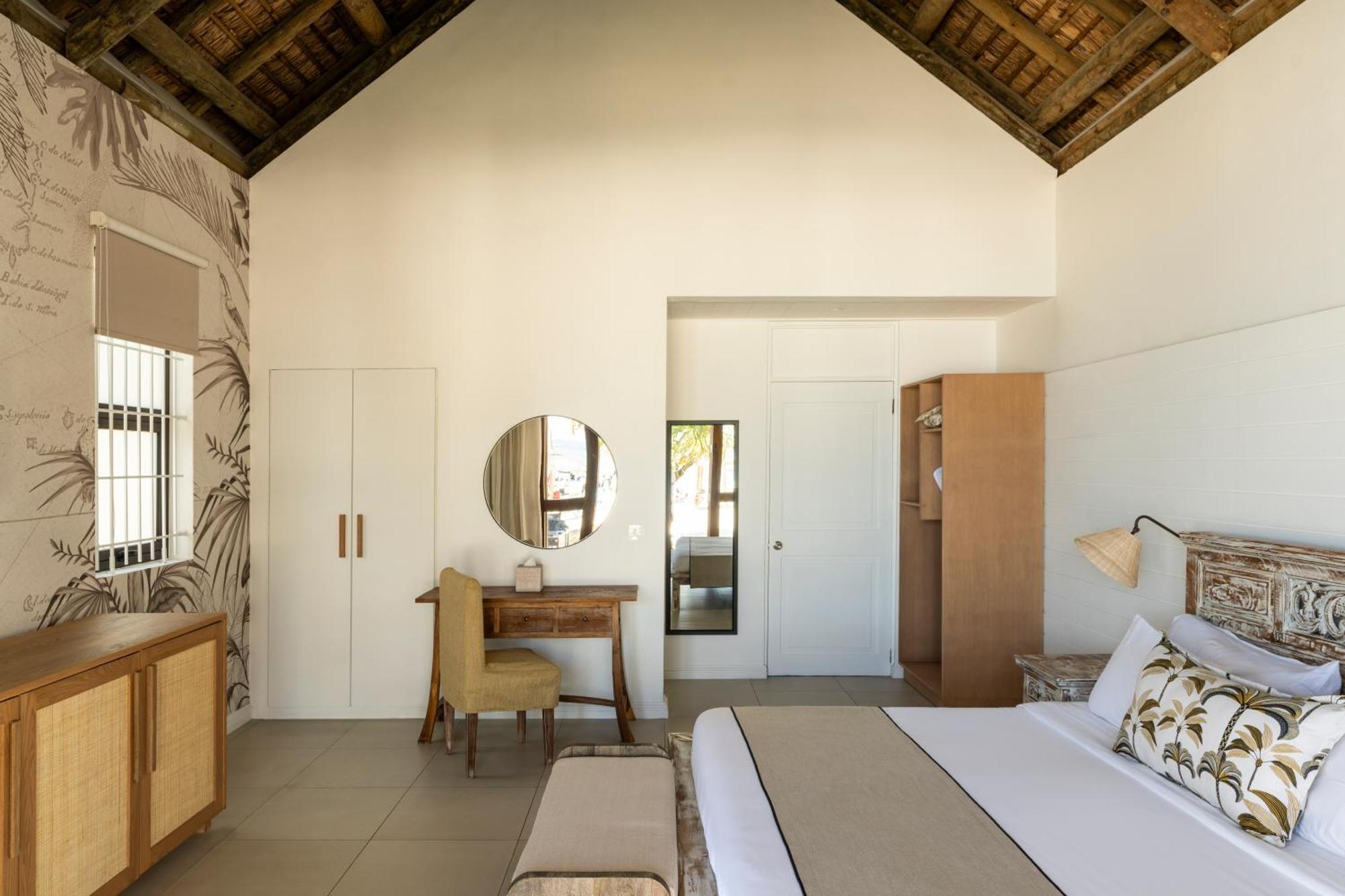 Deluxe Beach Front Suite