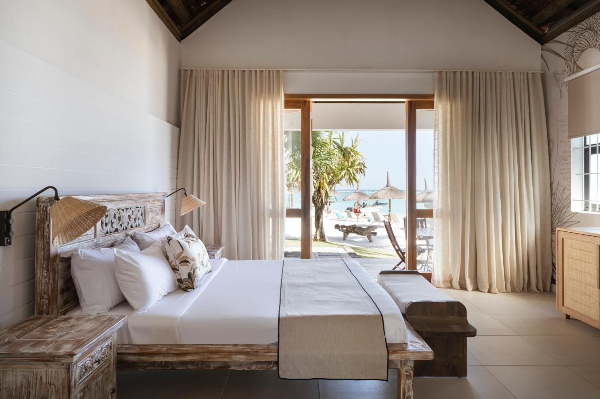 Deluxe Beach Front Suite
