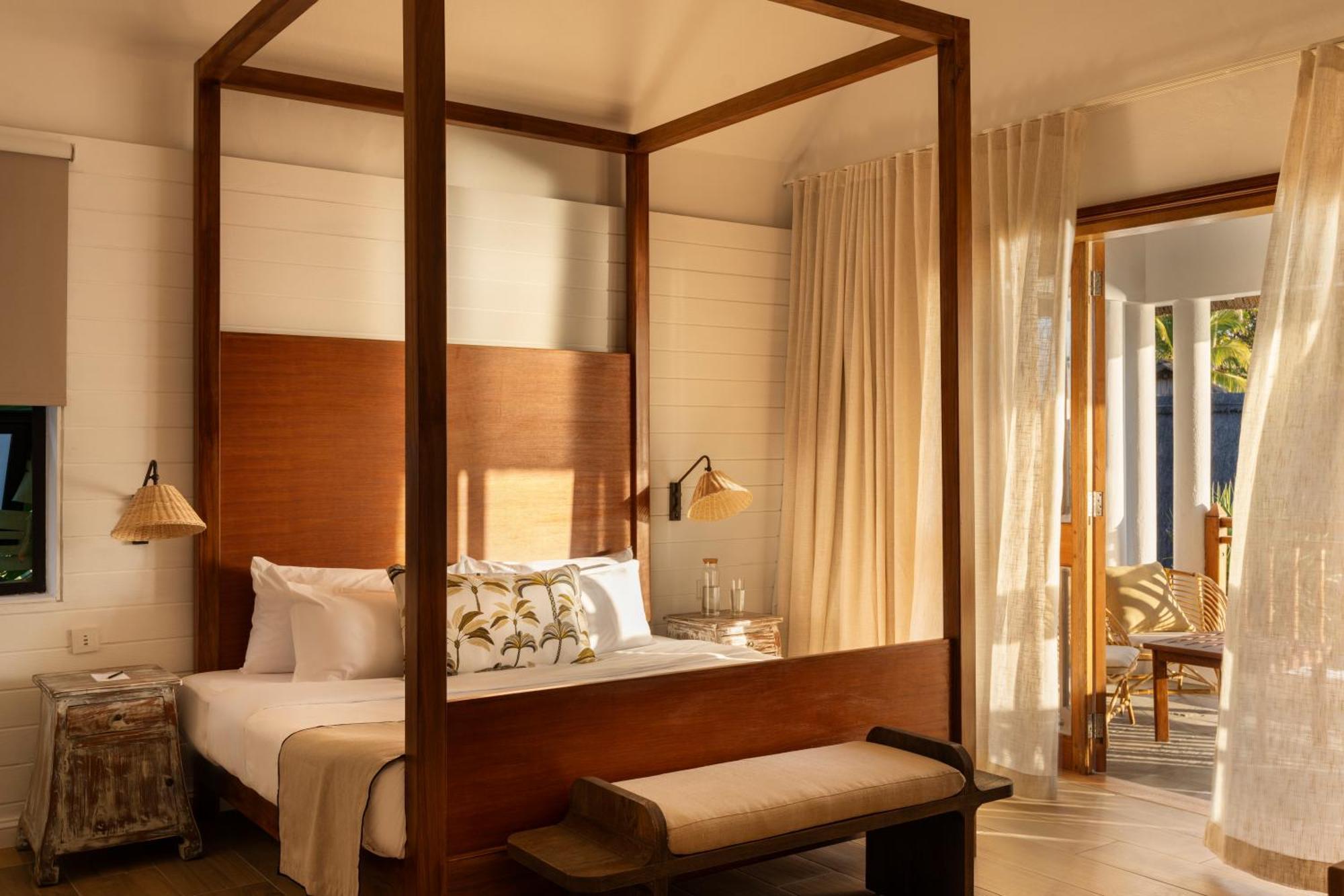 Junior Suite Sea View only