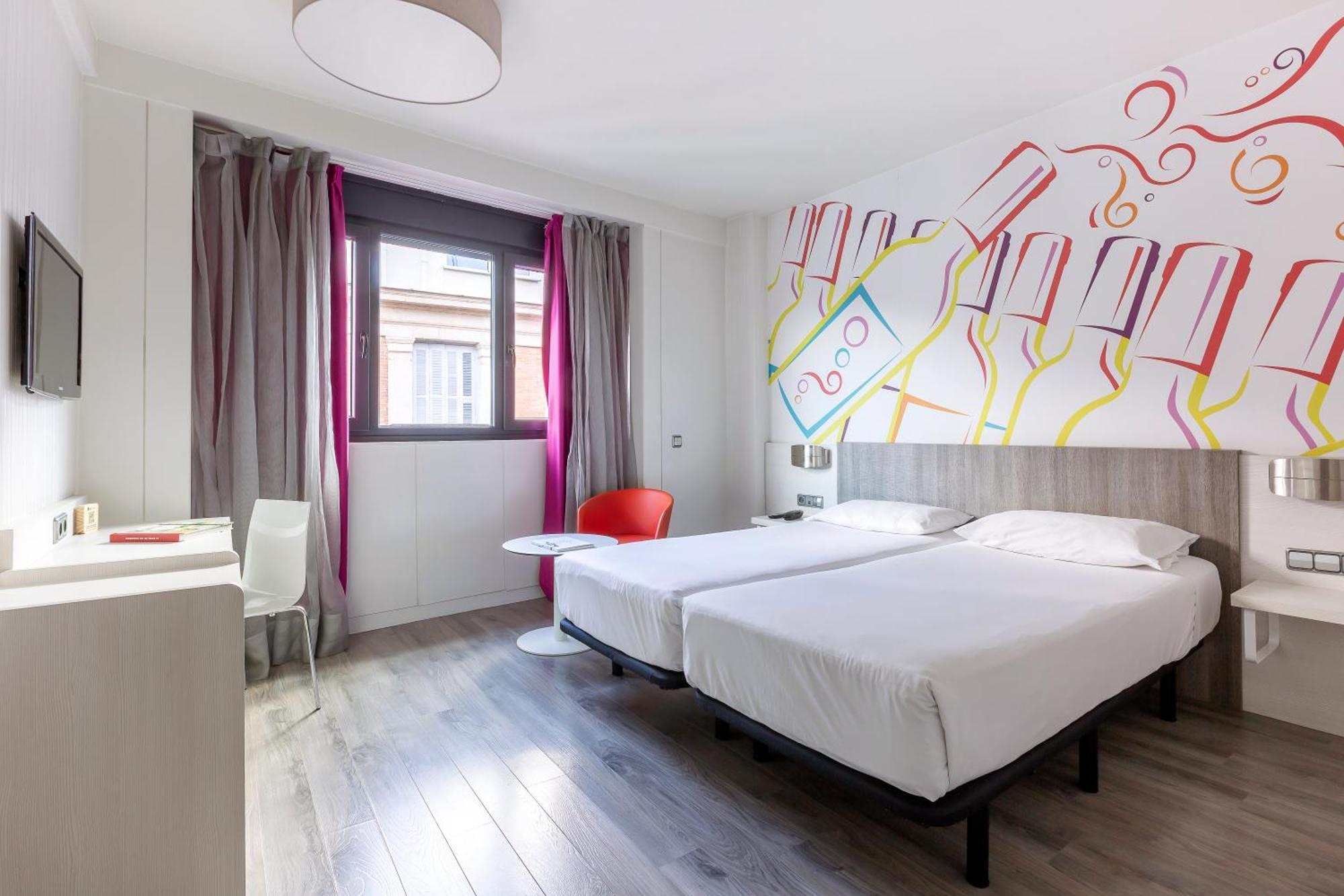Standard Room 2 Single Beds