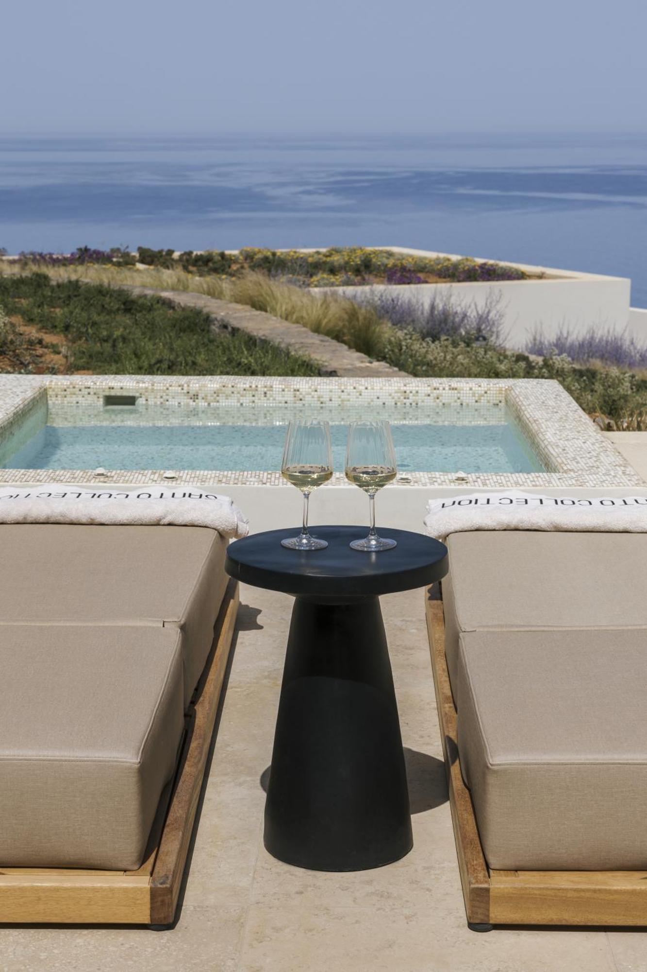 Vivid Sunset & Sea View Junior Suite Jacuzzi