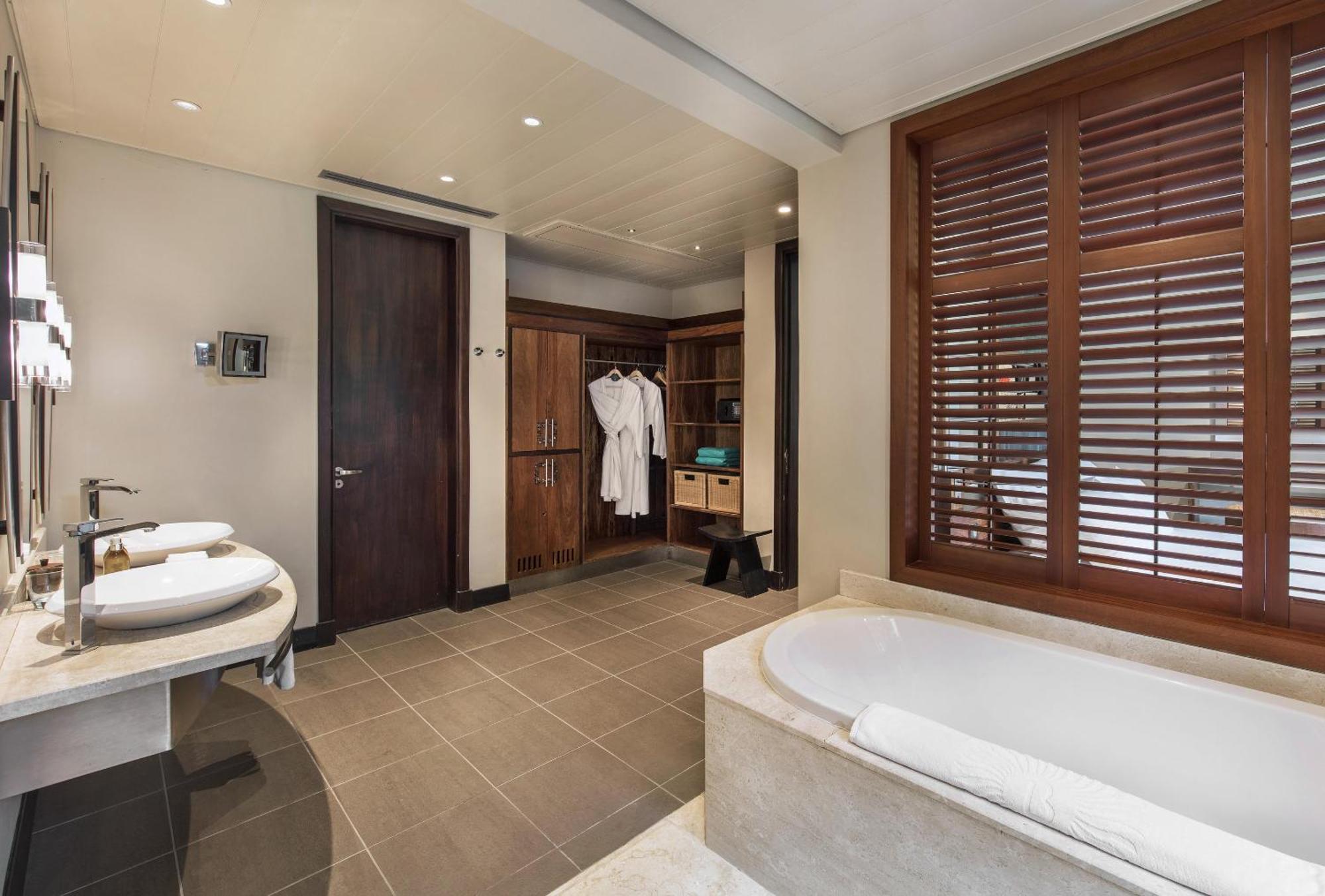 2 Bedroom Family Suite
