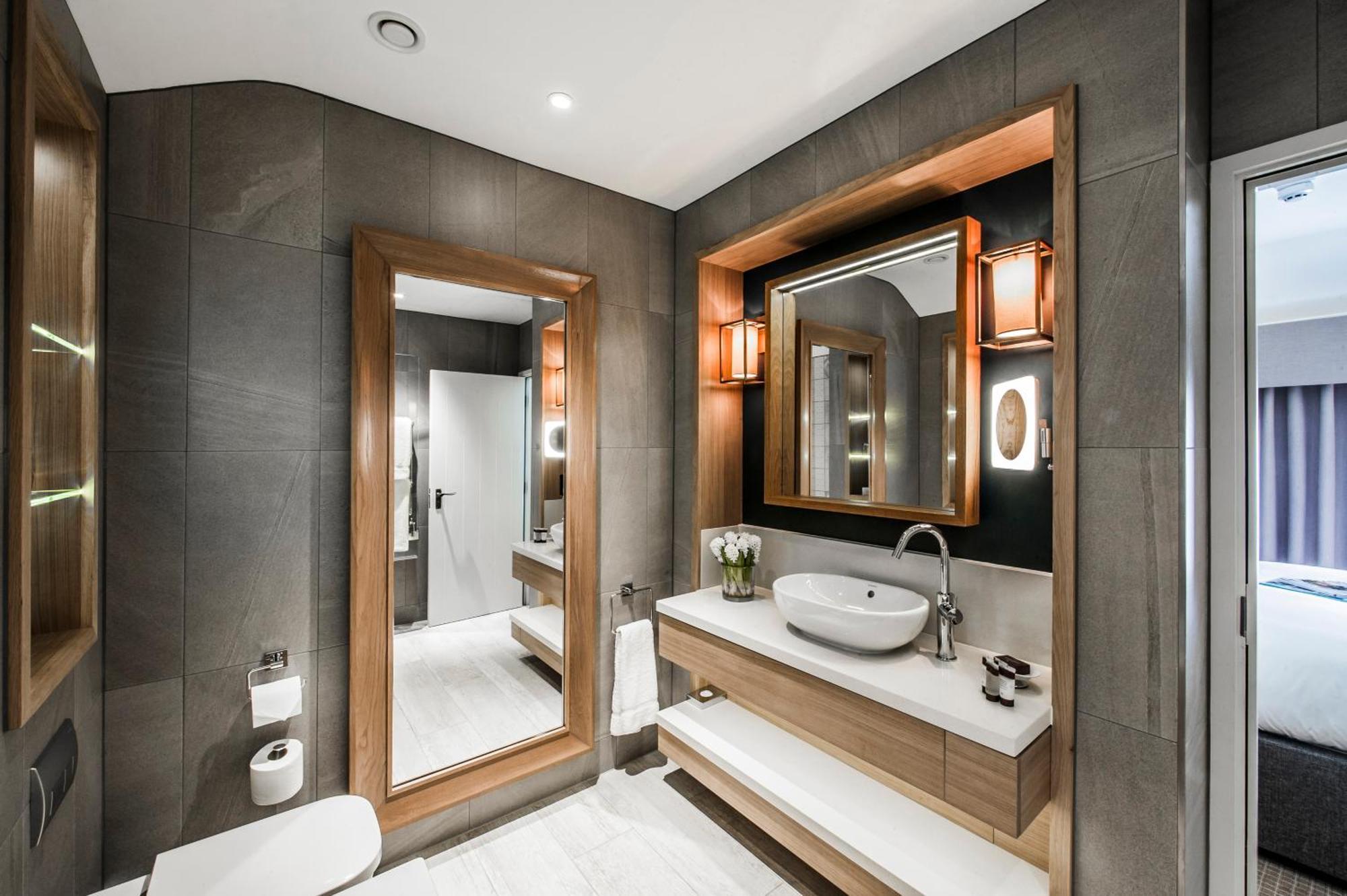 Mews Duplex access to full spa facilities