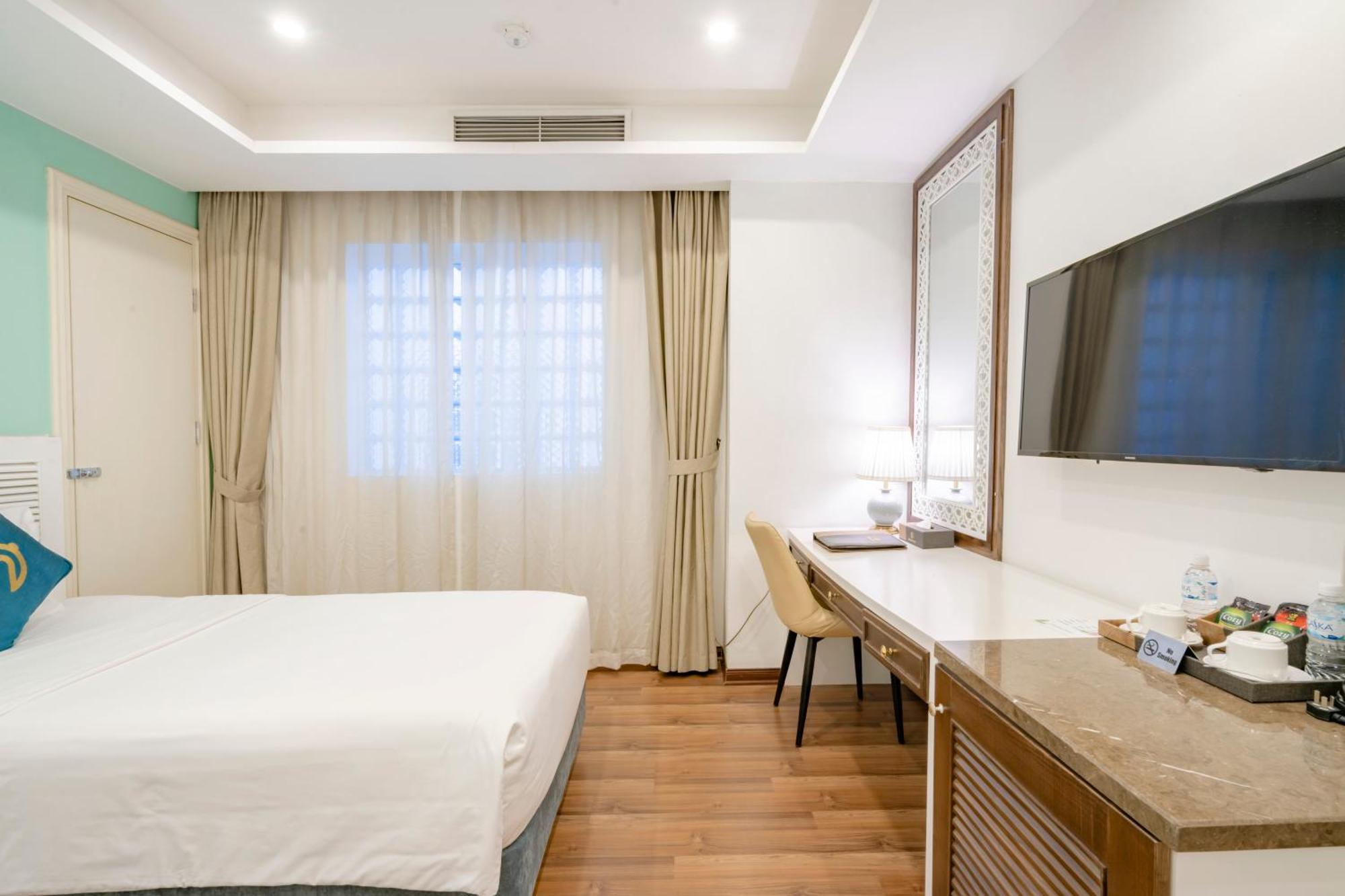 Deluxe Double or Twin Room