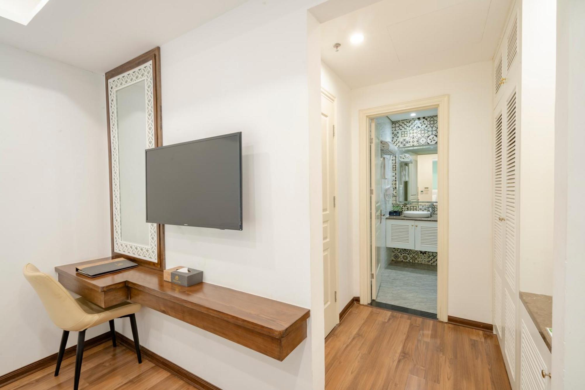 Deluxe Double or Twin Room