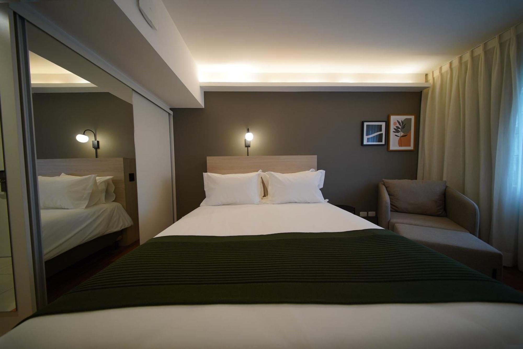 One-Bedroom Premier Apartment