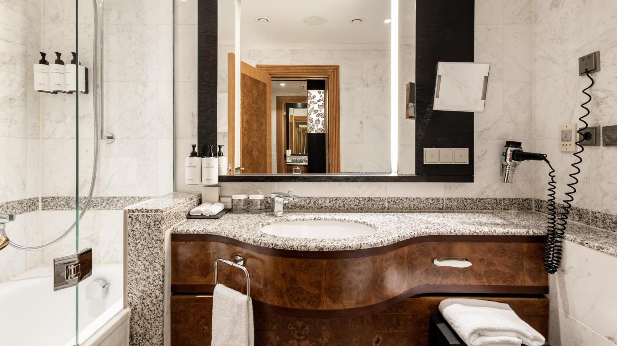 Premium King Room