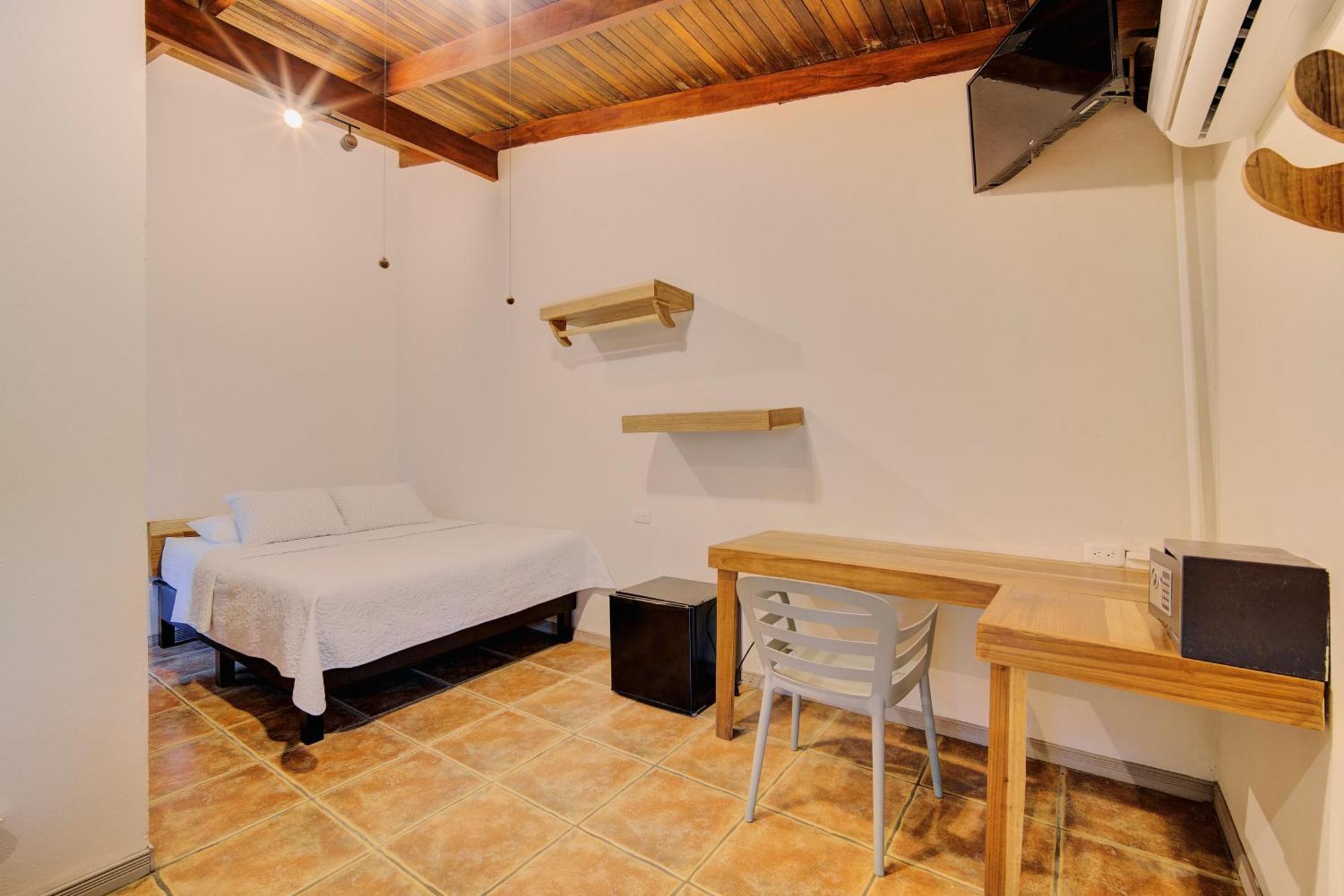 Economy Triple Room