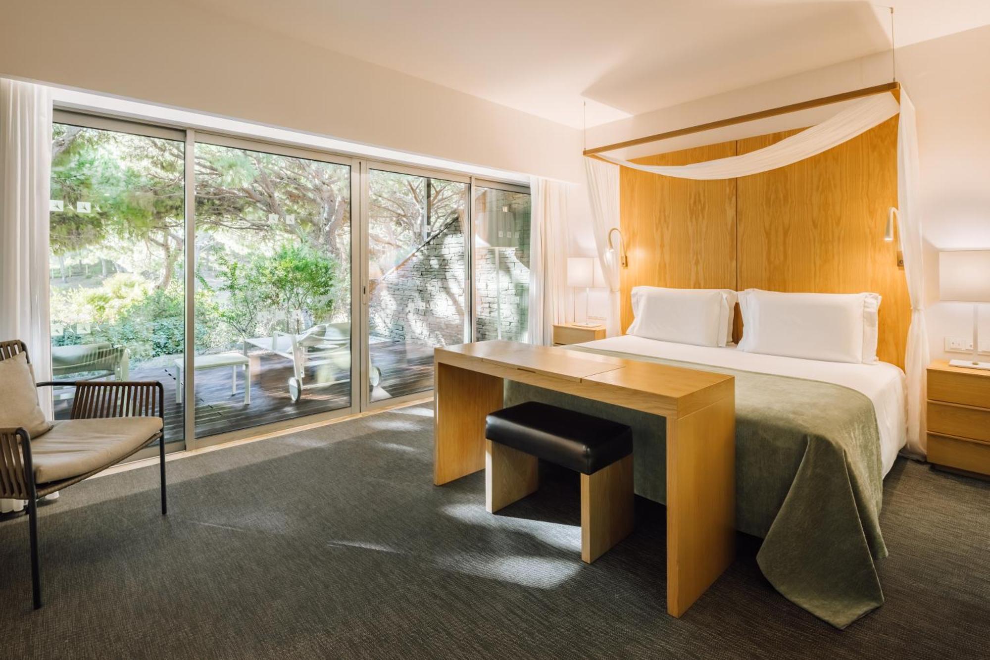 Deluxe Suite – Garden View