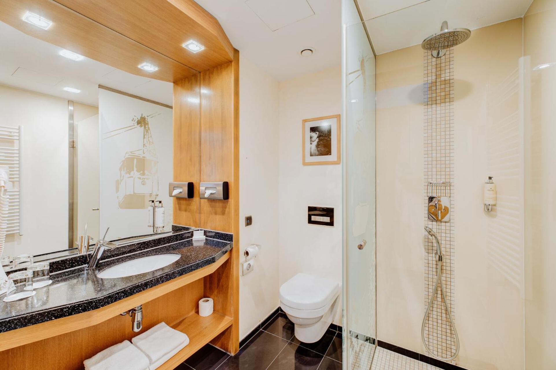 Standard Double or Twin Room Balcony
