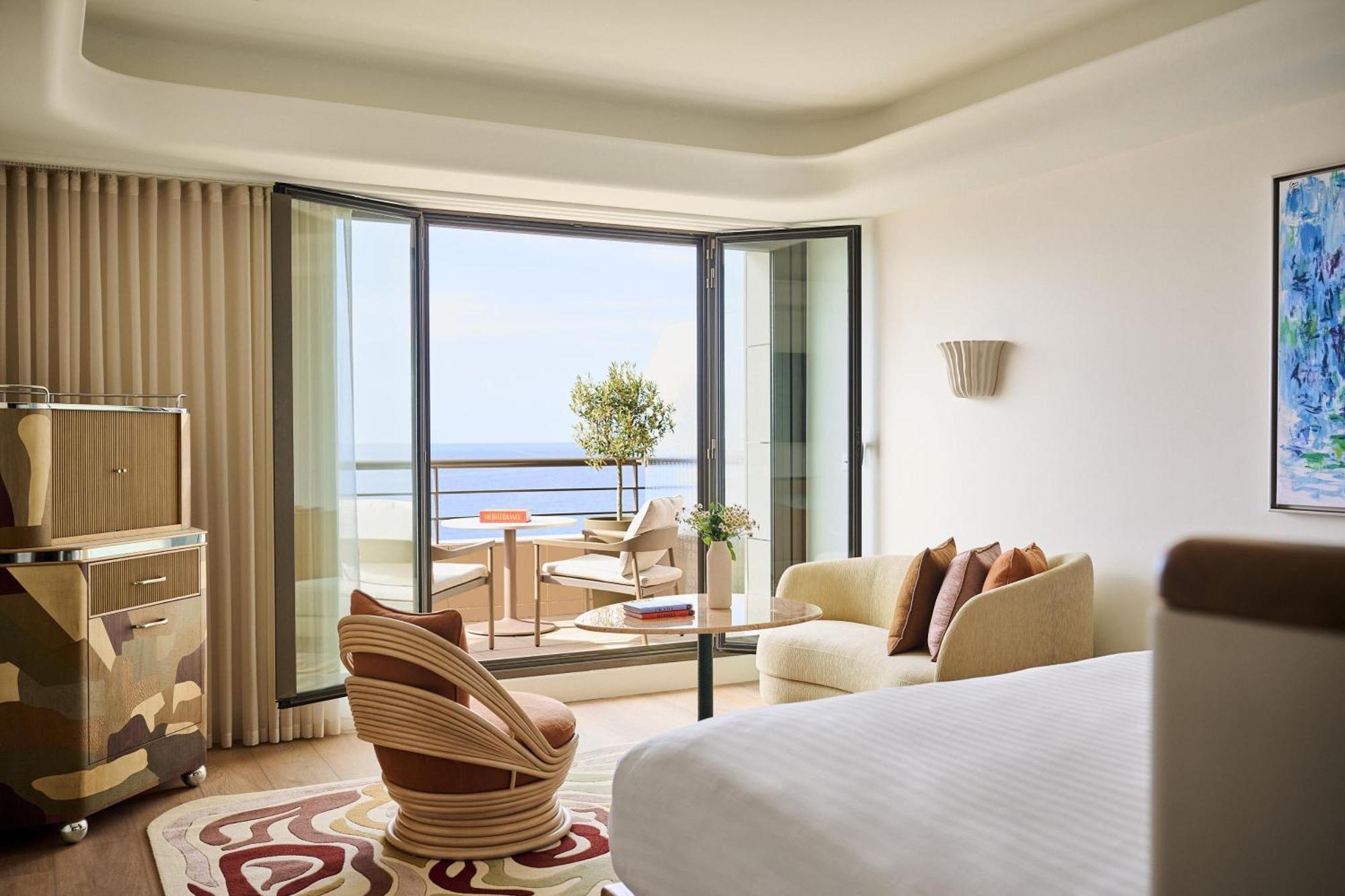 Kamer met Kingsize Bed en Uitzicht op Zee