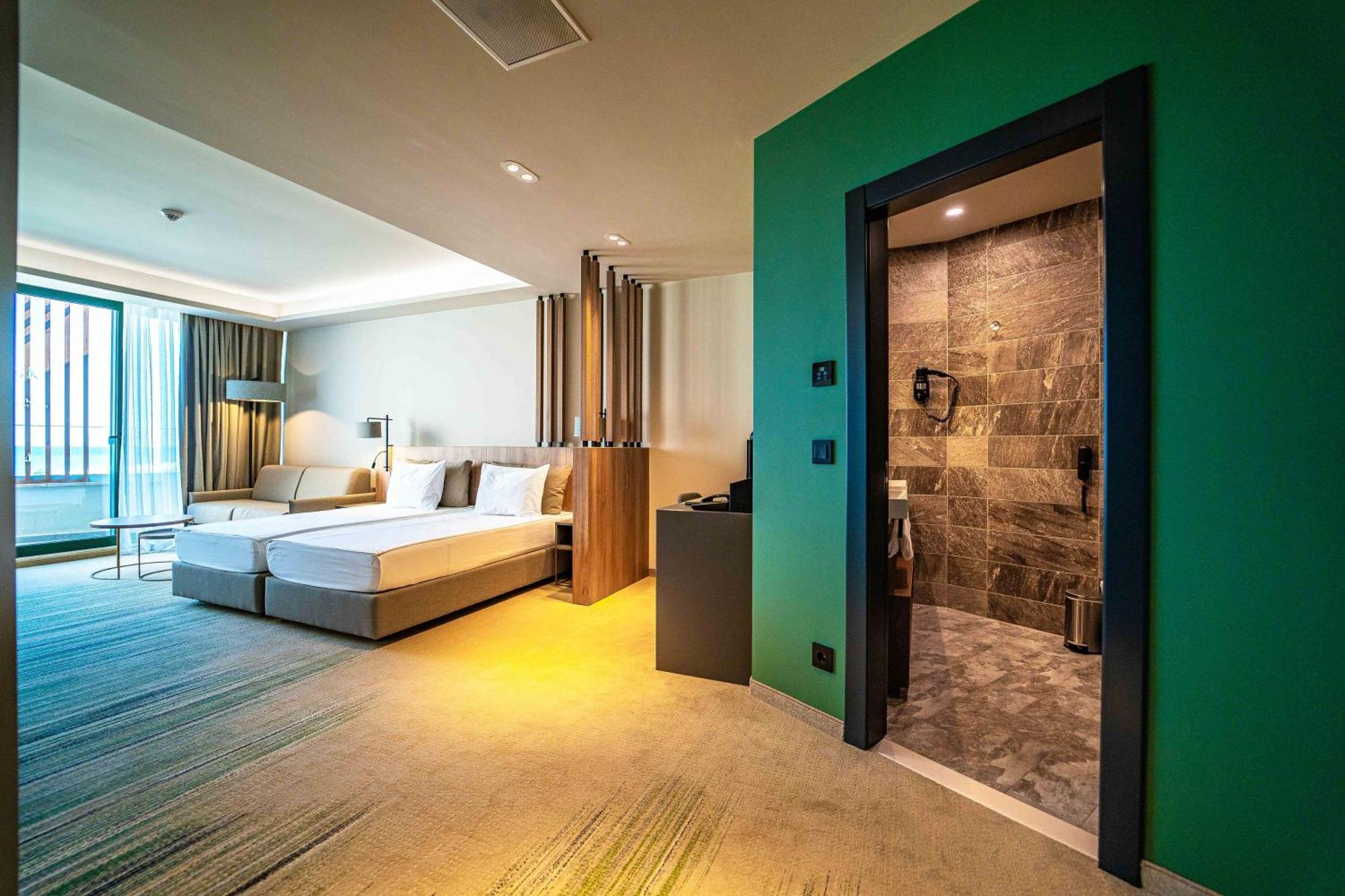 Double Room Sea View & Beach Access