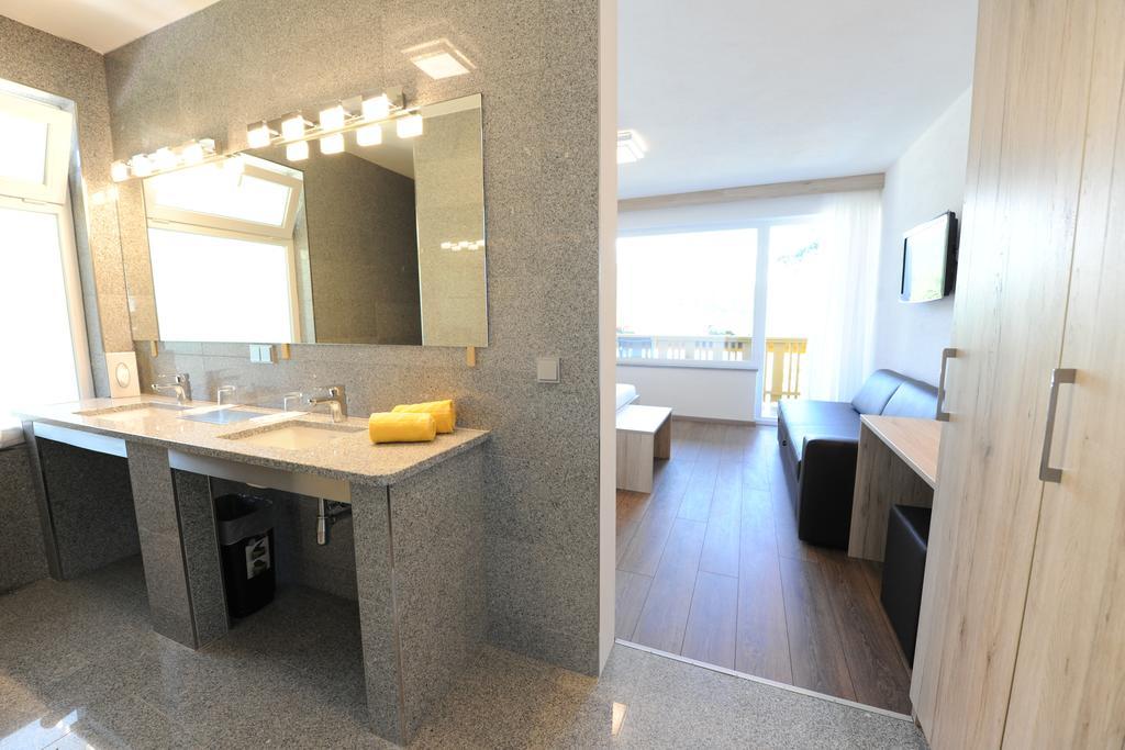 Großes Doppelzimmer