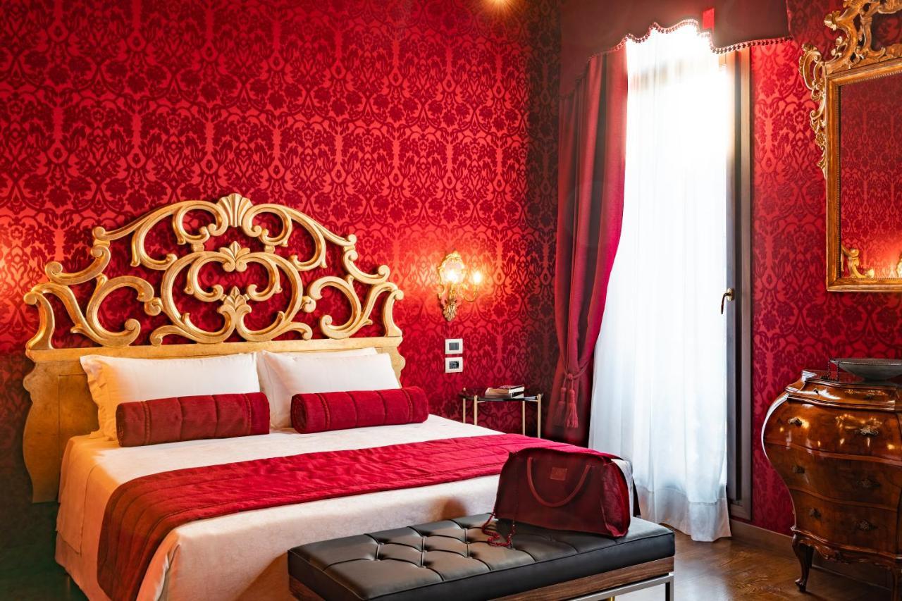 Chambre De Luxe Double ou Lits Jumeaux avec Vue sur le Canal