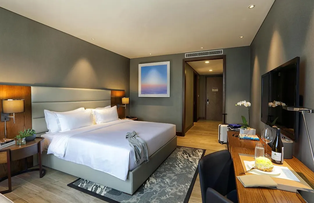 Makati Diamond Residences-1