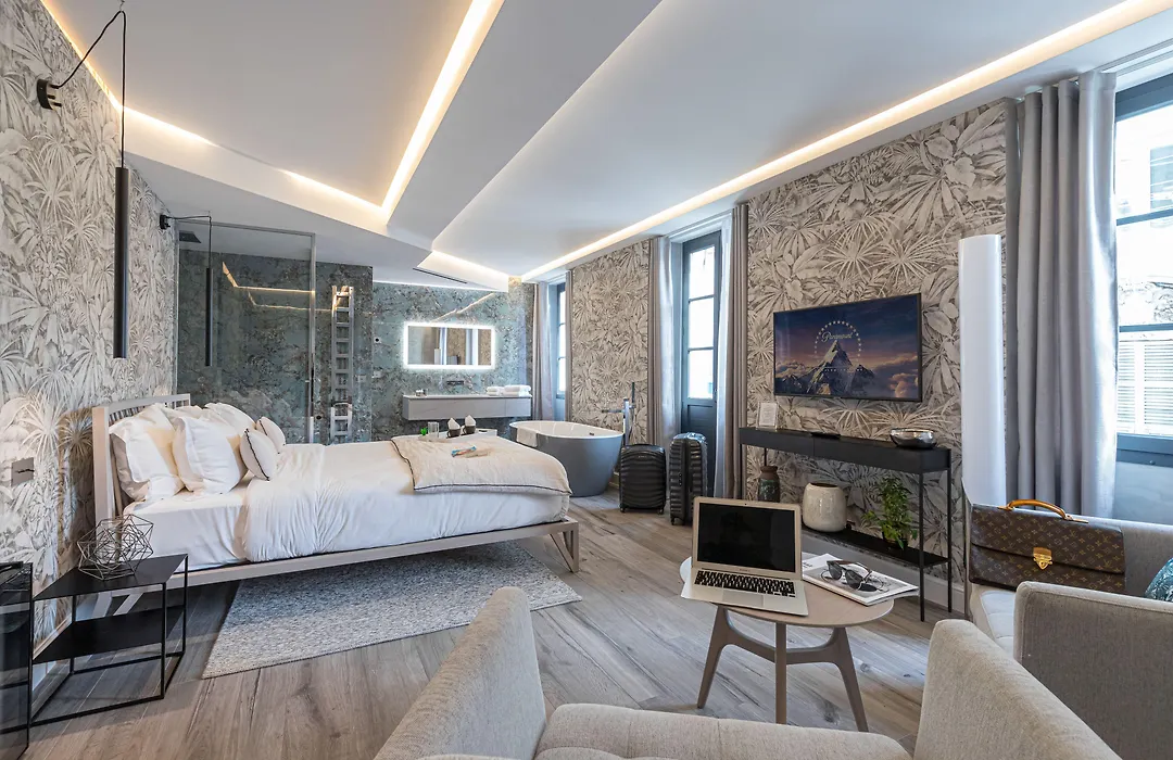 Le Dortoir Boutique Suites-1