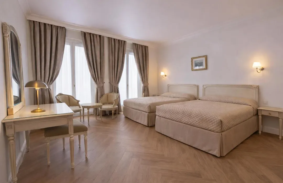 Grand Hotel Moderne-1