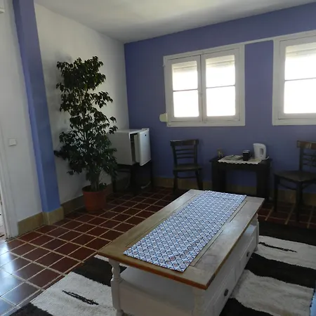 Villa Alicia Guest House-3