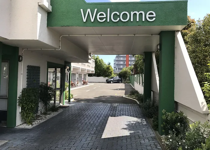 Legends Motel